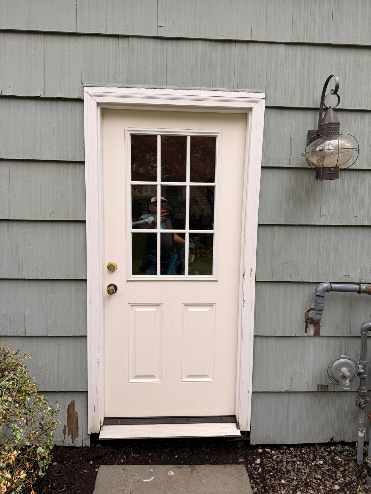 Window after professional cleaning, job 1